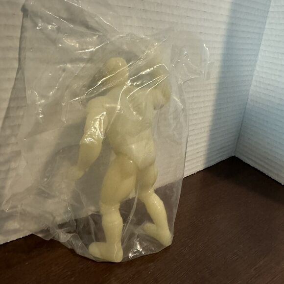 1999 Killer Kowalski Glow In The Dark Legends Of Wrestling Action Figure - Picture 5 of 8